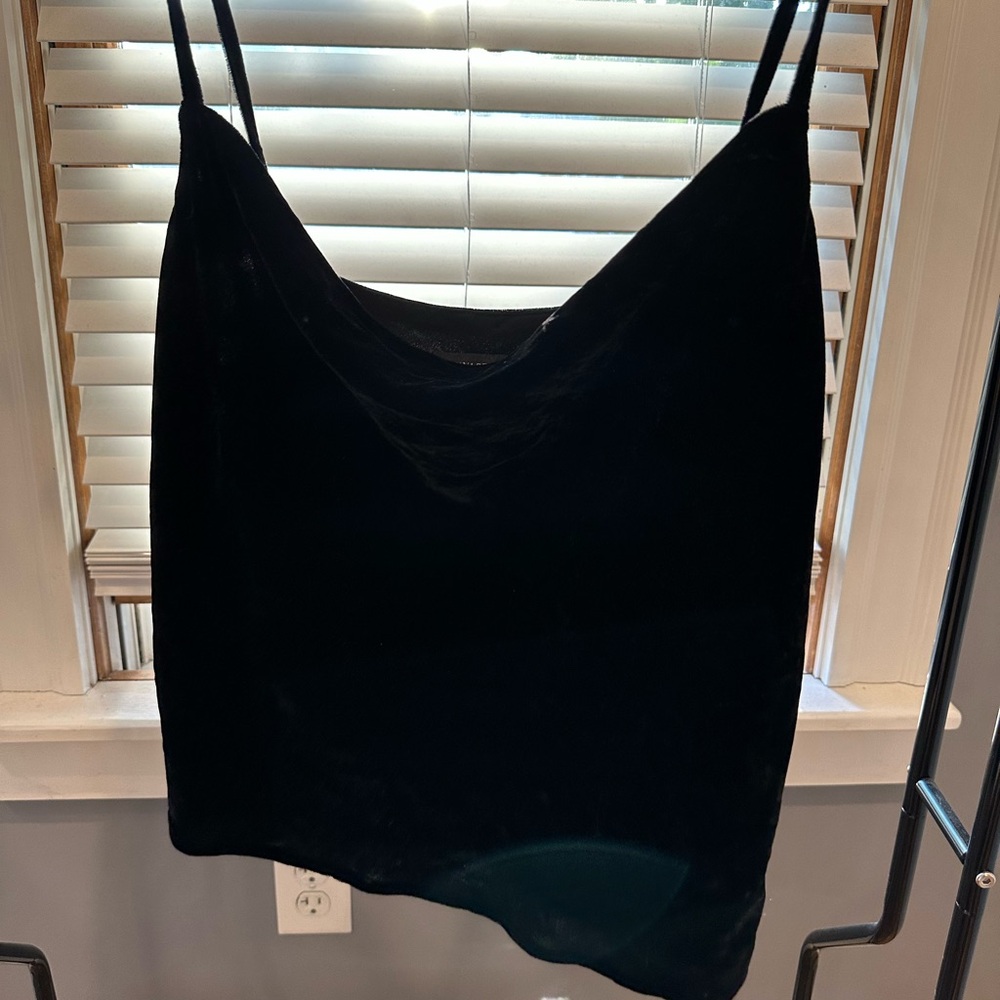 Banana Republic black scoop neck velvet tank top